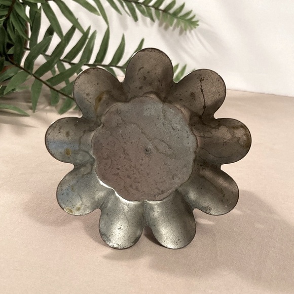 Vintage Punched Tin Candle Holder Heart Design - Picture 10 of 14